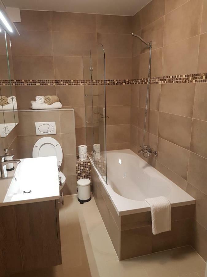 K40 Appartement Gerasdorf bei Wien Buitenkant foto