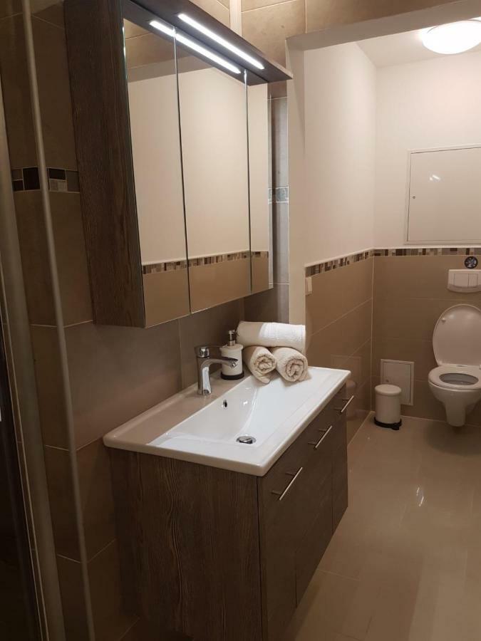 K40 Appartement Gerasdorf bei Wien Buitenkant foto